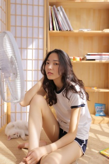 年轻的母亲李恩美